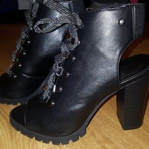 Simply Vera Booties